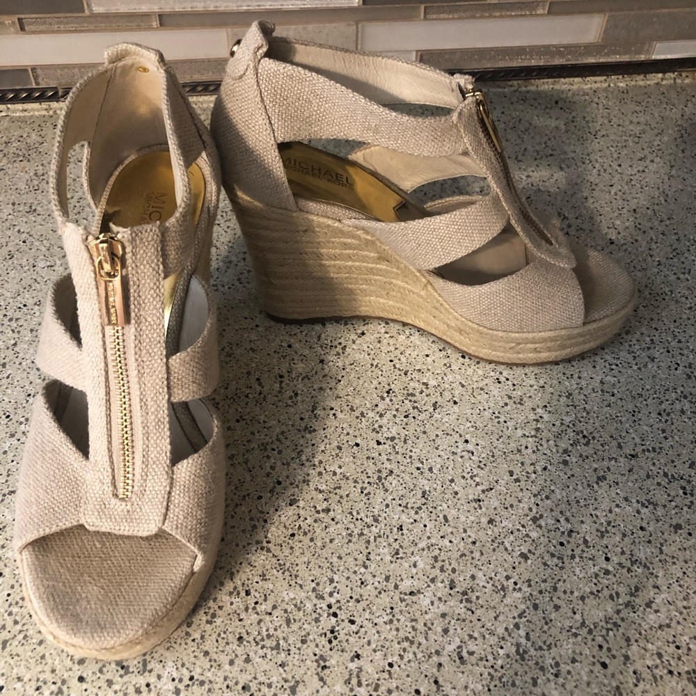 Michael Kors wedges size 8